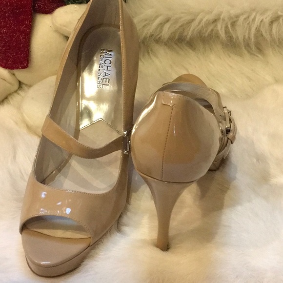 Michael Kors Heels - Picture 2 of 7